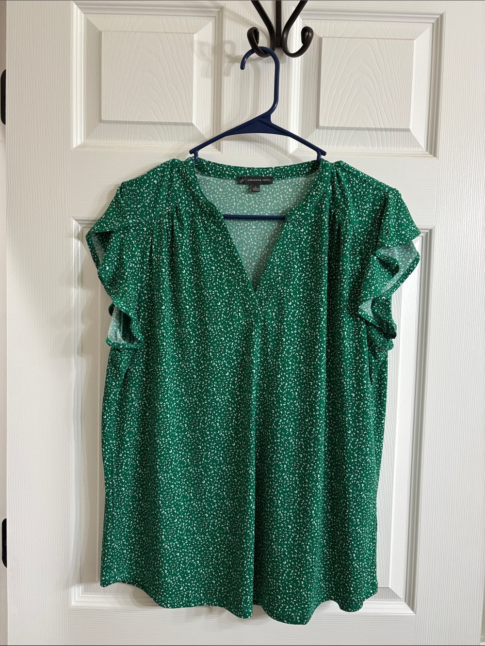 Adrianna Papell Green V-Neck Flutter Sleeve Blouse